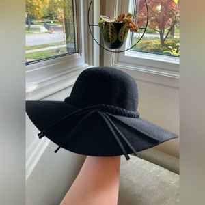 Black wool sun hat